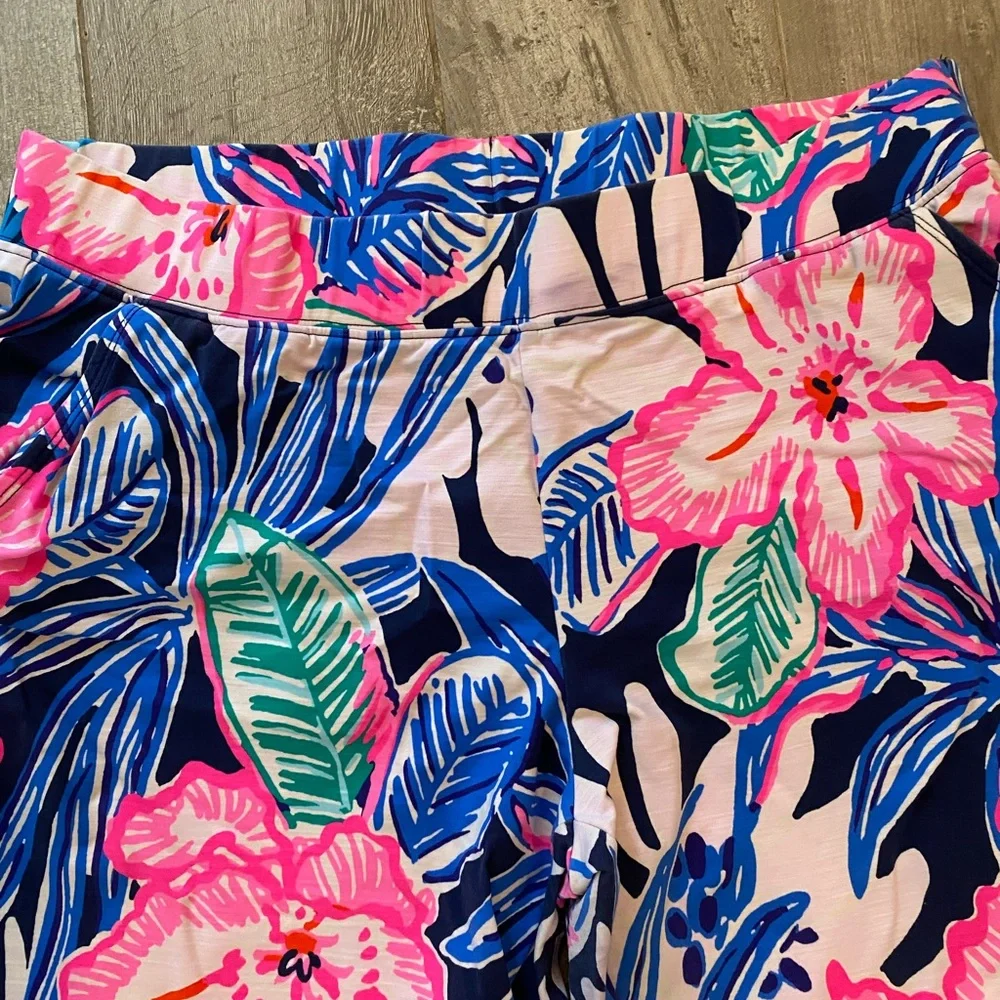 Lilly Pulitzer floral leggings with elastic waist - Picture 4 of 7